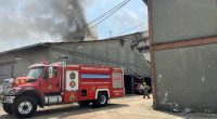 Bomberos refuerzan operativo por incendio en Guayaquil – La Voz del Altiplano