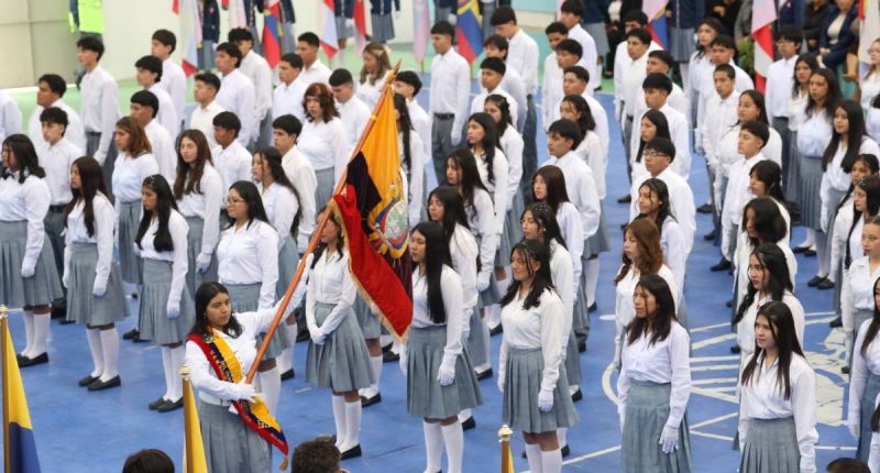 Bachillerato en Ecuador presenta cambios en malla curricular – La Voz del Altiplano