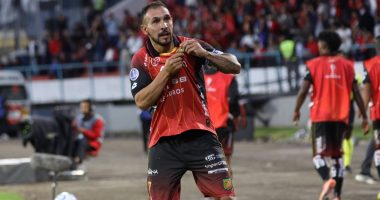 Gol olímpico de Mancinelli da victoria a Deportivo Cuenca – La Voz del Altiplano