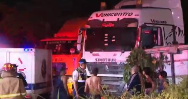 Chofer muere aplastado entre tráiler y furgón en Guayaquil – La Voz del Altiplano