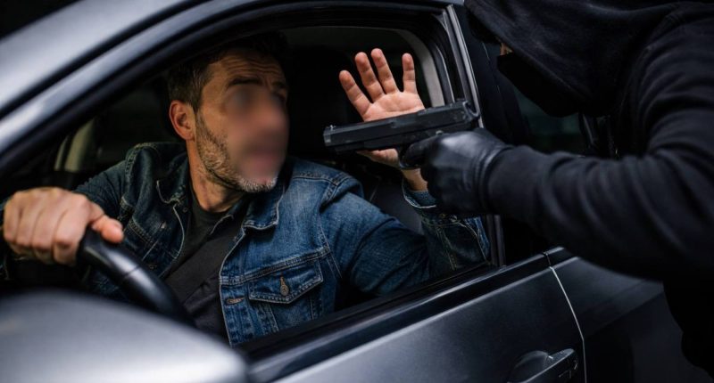 Robo a plena luz del día en Bahía de Caráquez deja herido – La Voz del Altiplano