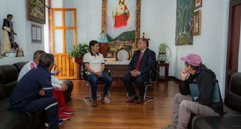 Campeón olímpico visita Baños de Agua Santa – La Voz del Altiplano