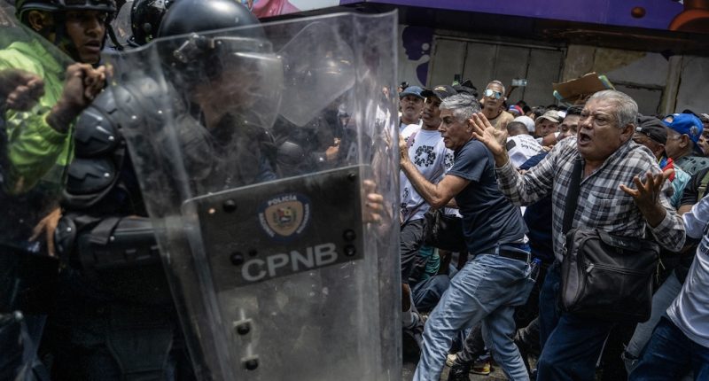 Represión en Venezuela: Dispersan con gases marcha hacia el palacio presidencial – La Voz del Altiplano