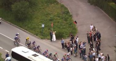 Romance en el Giro de Italia 2026: Escena en la carretera – La Voz del Altiplano