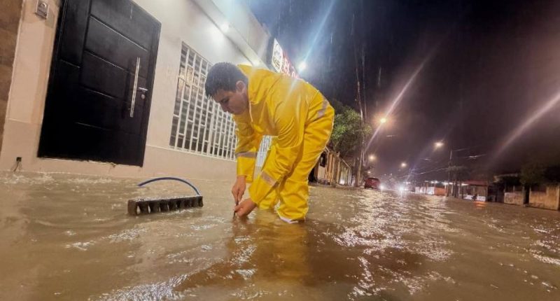 Aguacero causa inundaciones temporales en Chone – La Voz del Altiplano