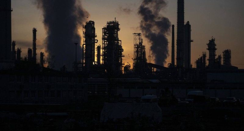 Precio del petróleo Brent cae a 109,80 dólares – La Voz del Altiplano