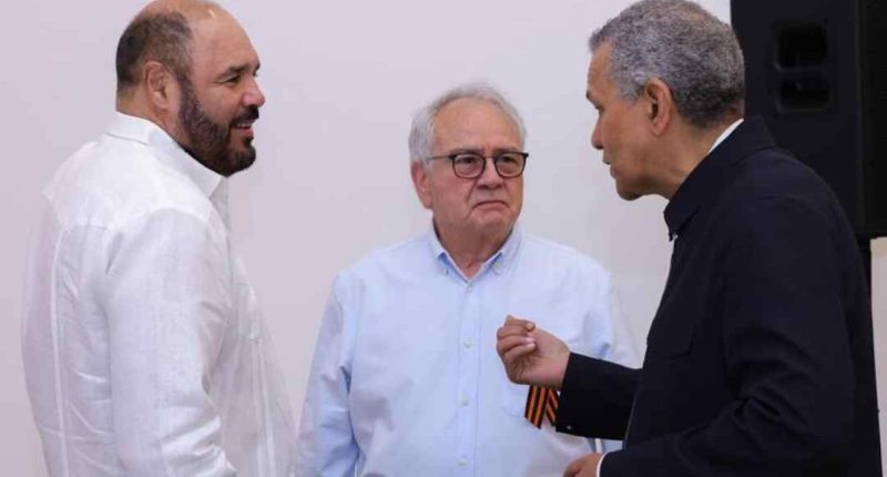 Reaparece Rafael Ortega tras prolongada ausencia y escándalo familiar – La Voz del Altiplano